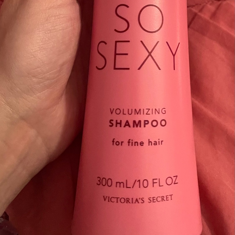 ISO 💕 Victoria’s Secret so sexy volumizing shampoo for fine hair